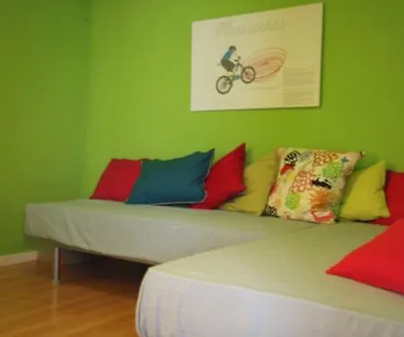 Oporto Excentric Surf / Design Hostel Hostel